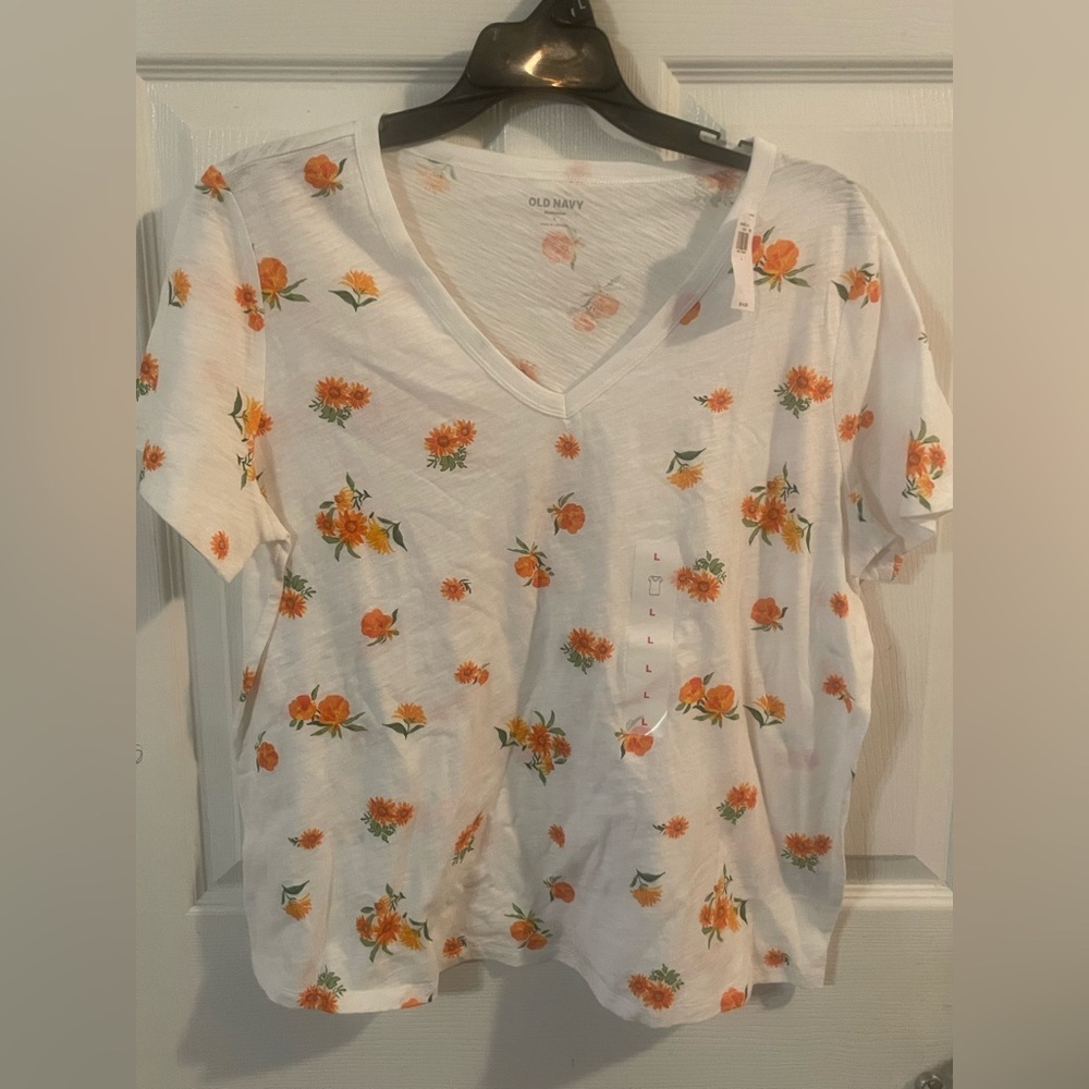 Old Navy Orange and‎ Green V-neck tee! NWT!